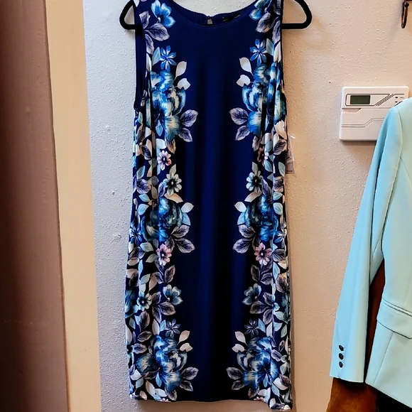 whbm blue dress White Blue Dress Casual Short White House Black Market, Size 4 – Clothes  Mentor Sarasota FL #297 main image 1